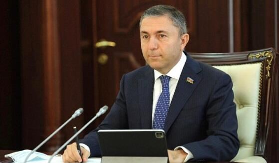 Bizi kim aldadır: Tahir Mirkişili, yoxsa DSK? 