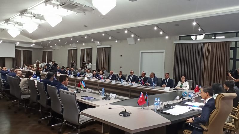 \"Heydər Əliyev və insan hüquqları: Qurtuluşdan başlanan inkişaf yolu\" mövzusunda konfrans keçirilib - Fotolar