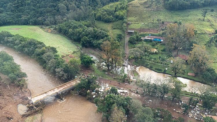 Braziliyada güclü yağışlar nəticəsində ölənlərin sayı 11-ə çatıb, 20 nəfər itkin düşüb 