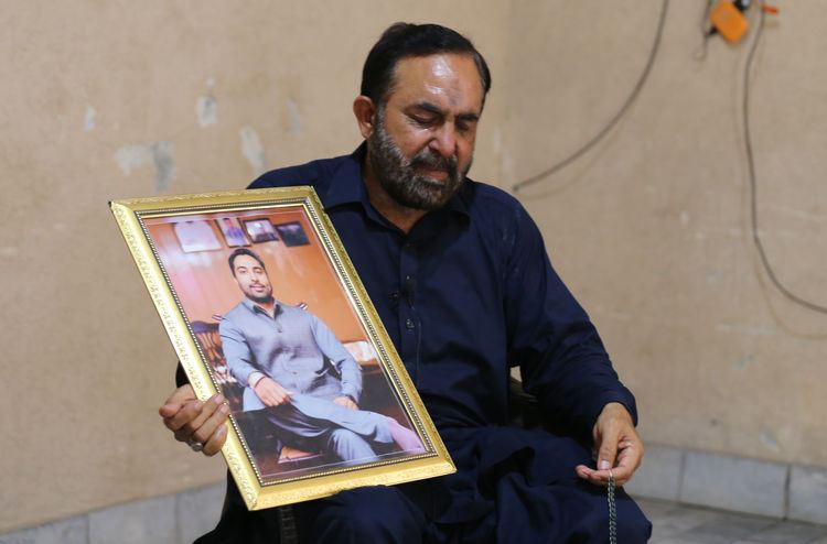 Qayıq qəzasından sonra xəbər alına bilməyən pakistanlı mühacirin ailəsindən Yunanıstana reaksiya 