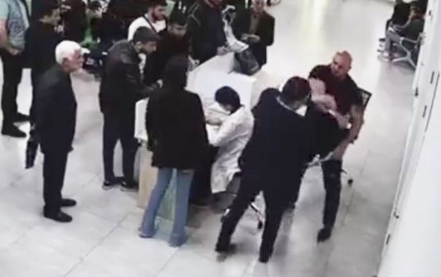 Qazinin çənəsini qıran idmançı ev dustaqlığına buraxıldı 
