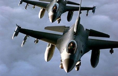 Ukraynalı pilotların F-16 ilə təlimləri başladı 