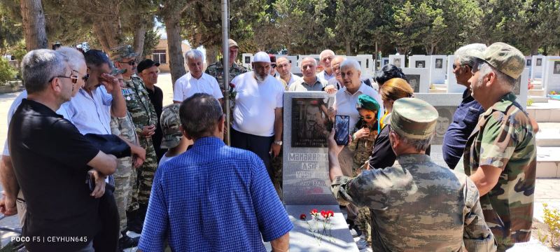  Azad Vətən Partiyası qazilərlə birlikdə Ordu günü ilə bağlı anım mərasimi keçirib- FOTOLAR