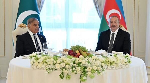 İlham Əliyev Pakistan baş naziri ilə danışdı 