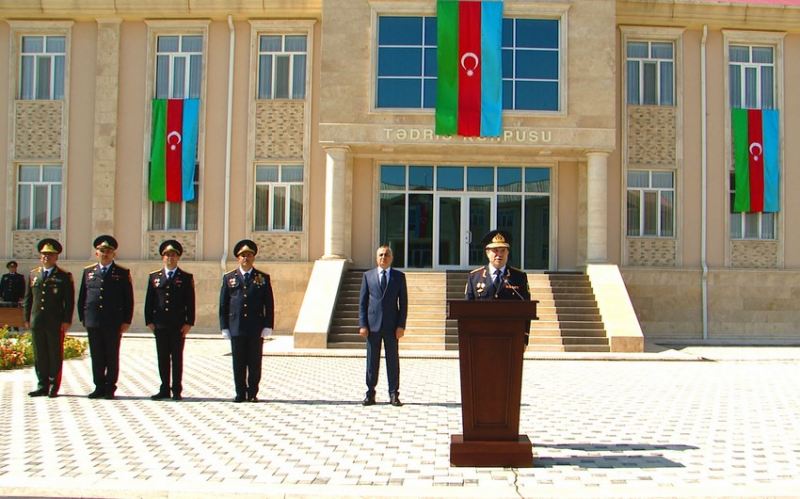 Orta İxtisas Polis Məktəbində buraxılış mərasimi keçirilib 
