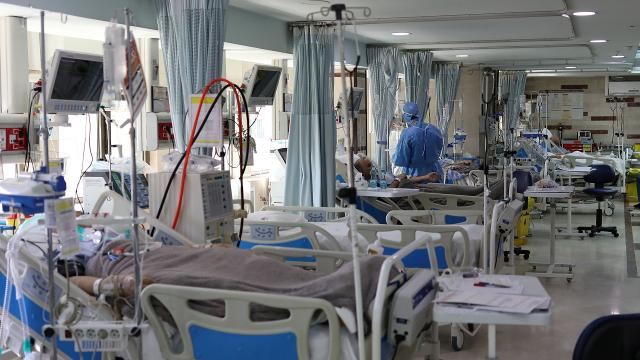 İranda 11 məktəbdə 400-dən çox şagird zəhərlənib 
