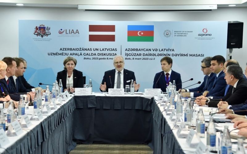 Egils Levits Bakıda Azərbaycan və Latviya iş adamları ilə görüşüb 
