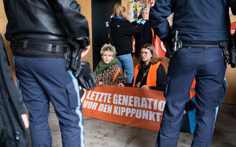 Almaniya təhlükəsizlik orqanları ekofəalları ekstremizm üzrə yoxlayır 