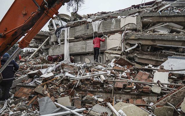 Türkiyədəki zəlzələdə 7 minə yaxın əcnəbi ölüb 