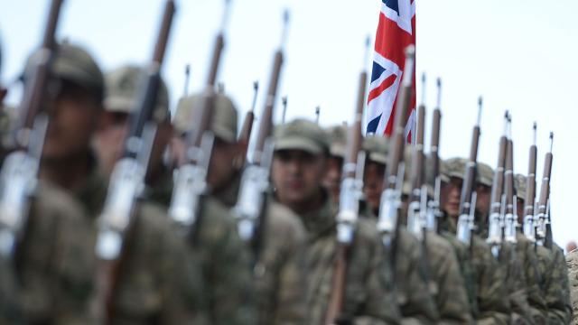Britaniya müdafiə xərclərini artıracaq 