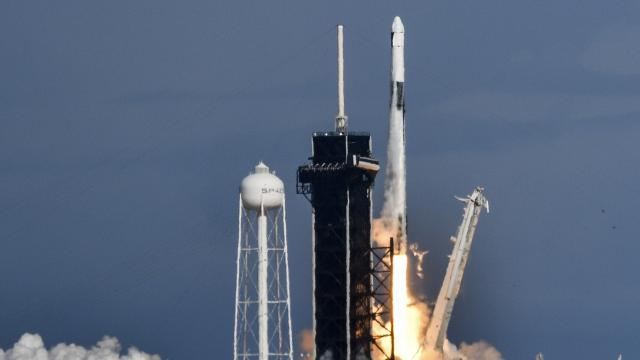 \"SpaceX\"-in \"Dragon\" kapsulu BKS-yə yollanır 