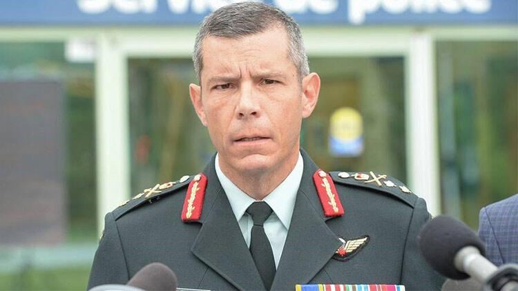 Kanadalı general hökuməti məhkəməyə verib 