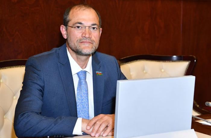 Razi Nurullayevin parlamentdəki bu etirazını 200 min insan izlədi: Deputatdan vacib açıqlama - VİDEO