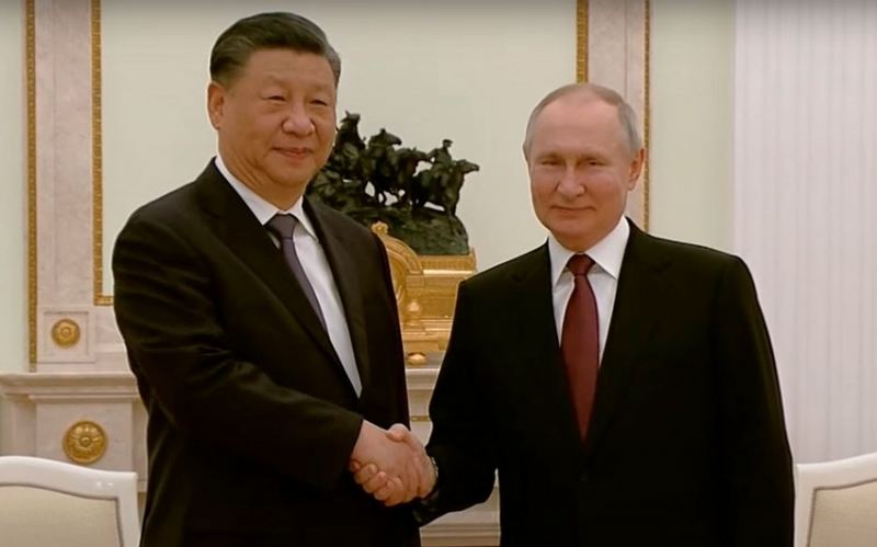 Putin və Si Cinpin arasında 4,5 saat davam edən görüş başa çatıb 