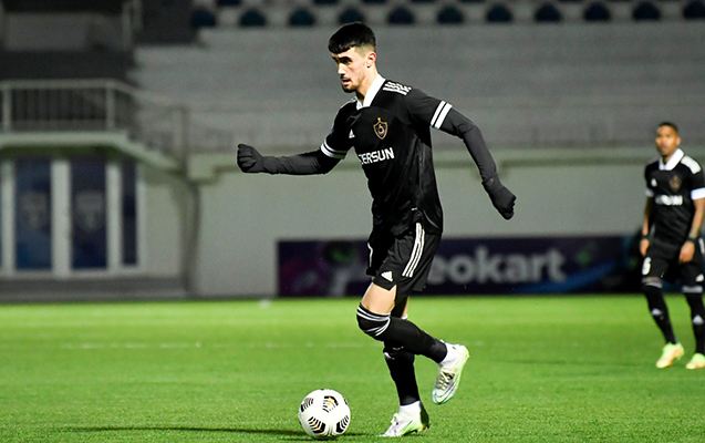 “Qalatasaray” “Qarabağ”ın futbolçusunu transfer etmək istəyir 