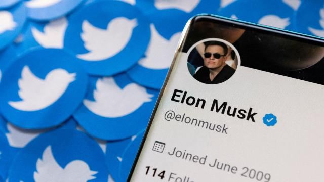 İlon Mask Twitter-in baş direktoru vəzifəsindən istefa verir 
