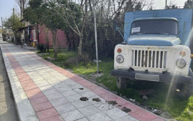 Təzə piyada səkisinin fotosu gülüşə səbəb oldu 