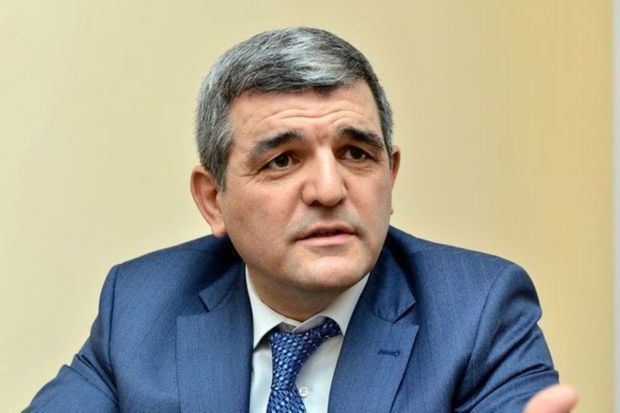 Fazil Mustafanı vuran maskalı şəxs kameralara düşüb - Arzuxan Əlizadə ilə \"CANLI\"