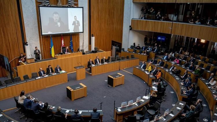 Avstriyada Zelenskiyə qarşı etiraz aksiyası 