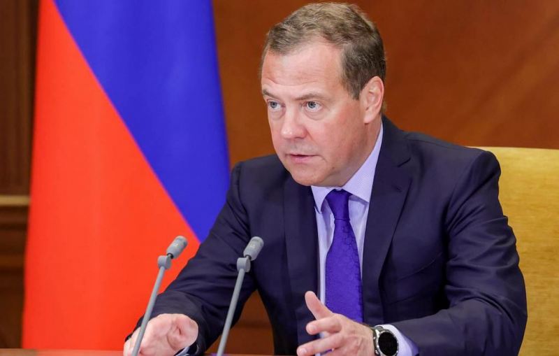Medvedev: Almaniya tezliklə liderliyini itirəcək 