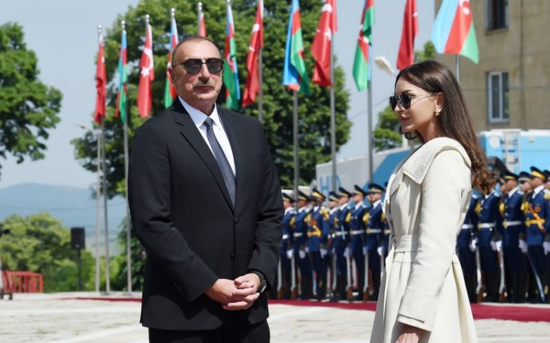 İlham Əliyev və Mehriban Əliyeva Şuşaya səfər ediblər 