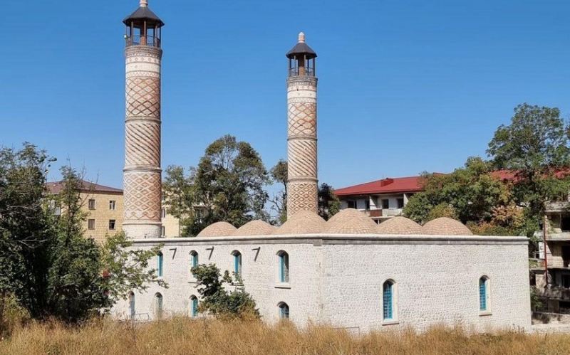 Şuşada Yuxarı Gövhər Ağa məscidi əsaslı yenidənqurma və bərpadan sonra açılıb 