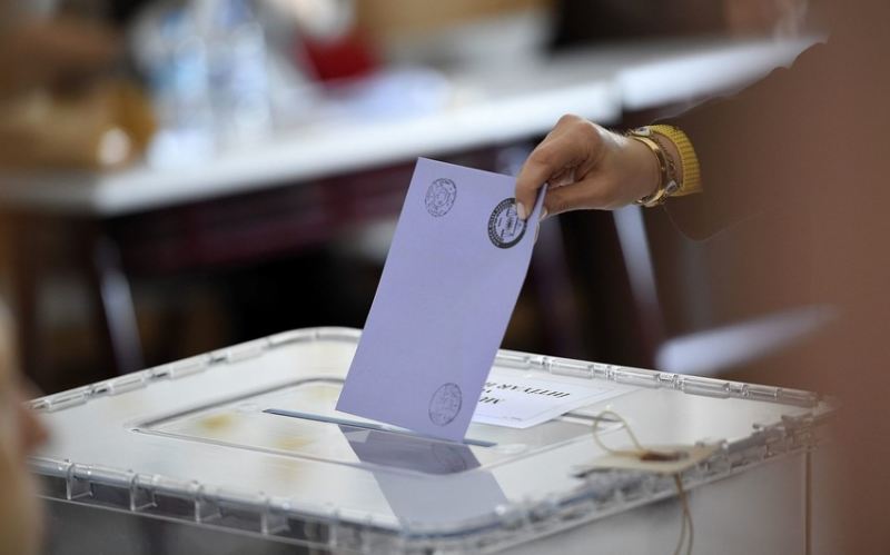Türkiyədə səsvermə başa çatıb, yaxın saatlarda ilkin nəticələr açıqlanacaq 