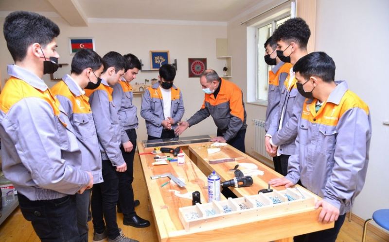 \"Yüksək texniki peşə təhsil səviyyəsi üzrə akkreditasiya meyarları hazırlanmaldır\" 