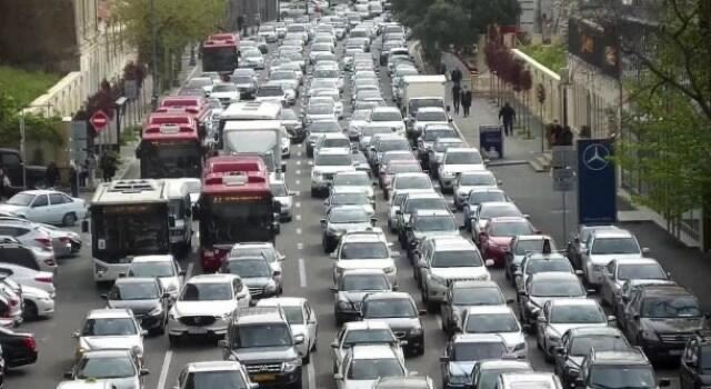 Bu avtobuslar tıxac yaradır - AYNA-dan xəbərdarlıq