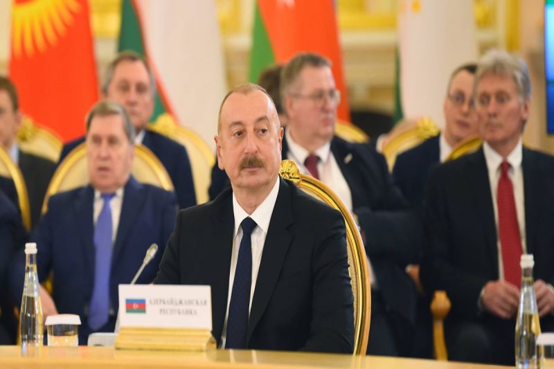 Prezident: Bu gün qarşıda duran əsas məsələlərdən biri ixracın şaxələndirilməsidir 
