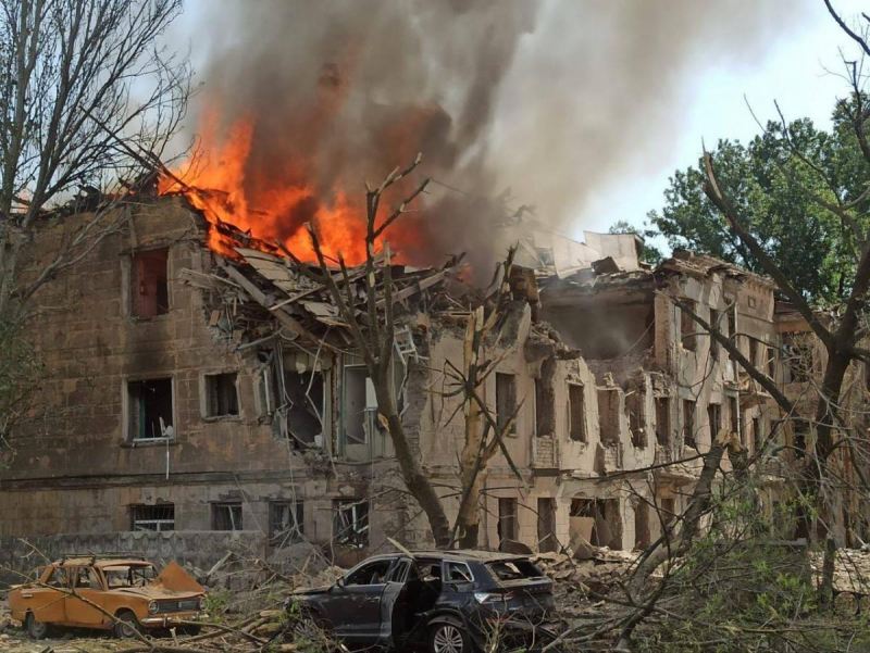 Dneprdə xəstəxanaya raket hücumu: 2 nəfər ölüb, 25 nəfər yaralanıb - FOTO