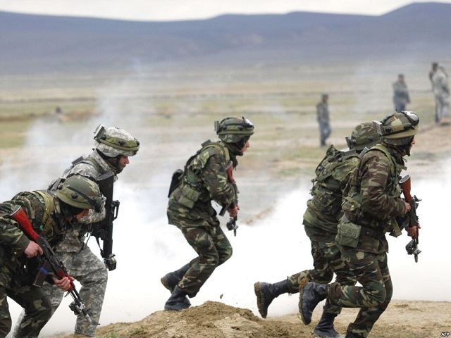 Azərbaycan Ordusu bu kəndə yerləşəcək; Ermənistan sərhədə hərbi qüvvə yığır -CANLI