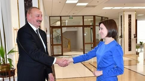 İlham Əliyev Moldova lideri ilə görüşdü - Foto