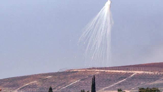 İsrail ağ fosfor bombası ilə Livana hücum etdi 