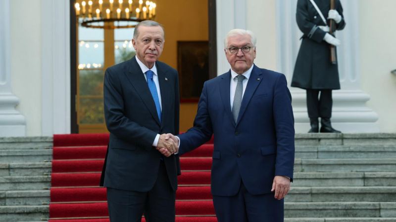Ərdoğan Almaniyada... Prezident Ştaynmayerlə və kansler Şoltsla görüşəcək 