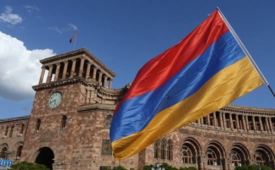 Bakının “sərhəddə görüşək” təklifinə İrəvandan cavab 