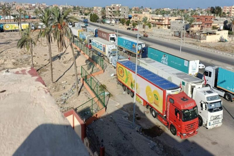 Qəzzaya yanacaq və humanitar yardımlar daxil olmağa başlayır 