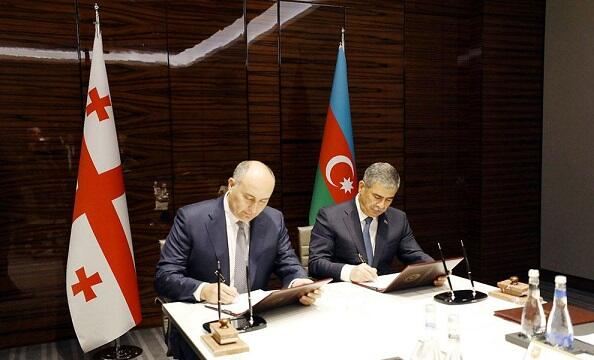 Azərbaycan Gürcüstanla hərbi əməkdaşlıq planı imzaladı 