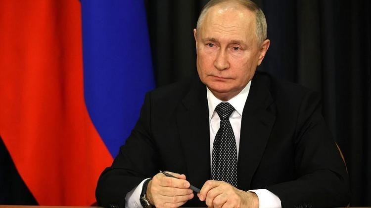 Putin: Qərb Rusiyanı parçalamaq və talamaq istəyir 