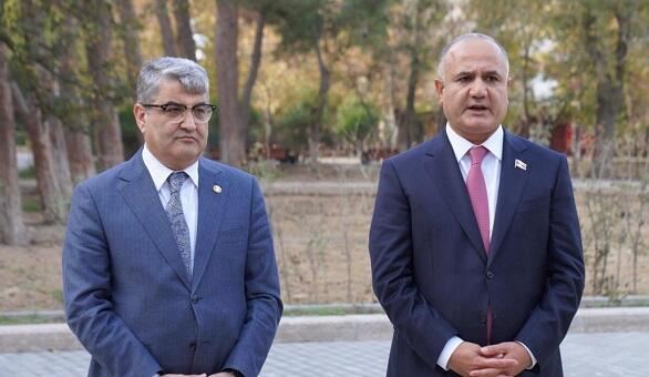 Deputat və təşkilat sədri partiya fəalları ilə görüşdü 