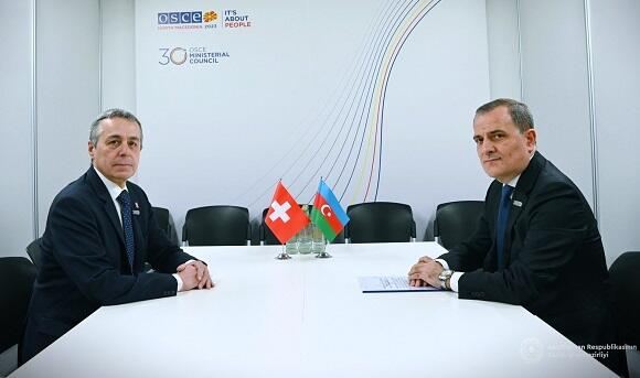 Bayramov İsveçrənin XİN başçısı ilə görüşdü 
