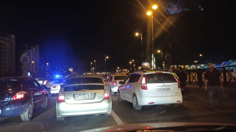\"Koroğlu\" metrostansiyası yaxınlığında dəhşətli tıxac -FOTOLAR 