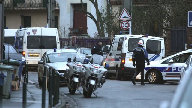 Fransada bomba həyəcanı: 8 məktəb boşaldılıb 