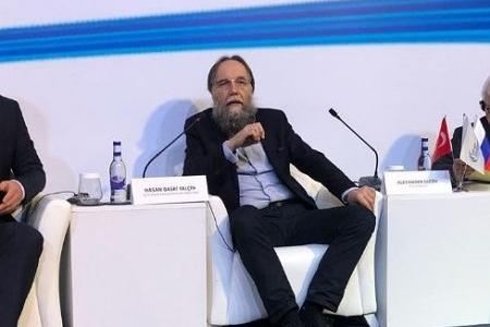 Dugin: İrəvan Kremlə meydan oxudu, Bakı isə... 