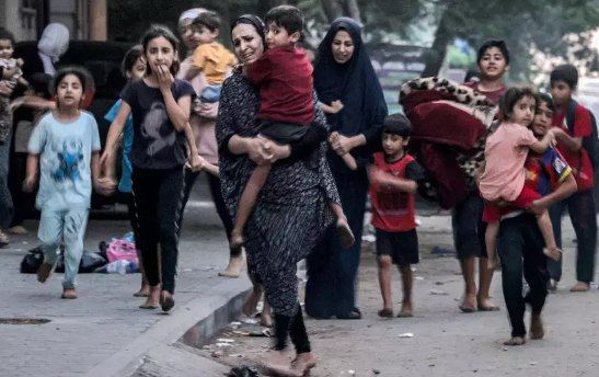 İsrail ordusu Qəzzaya havadan broşürlər səpdi: \"Dərhal sığınacaqlara gedin\"