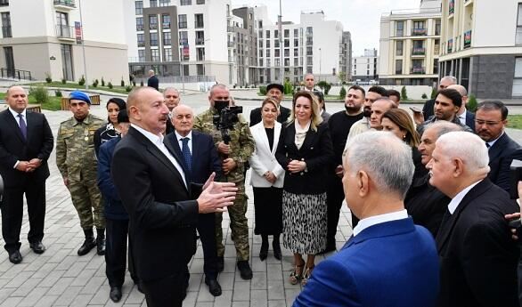 Prezident füzulililəri təbrik etdi 