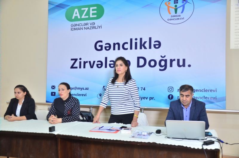 Zərdabda adınların elektron xidmətlərlə bağlı maarifləndirilməsi layihəsi həyata keçirilib 