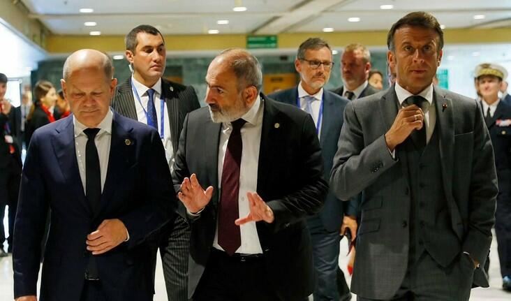 Niyə Paşinyan Brüsseldə ayaq üstə alqışlandı? - Rüstəmyan 