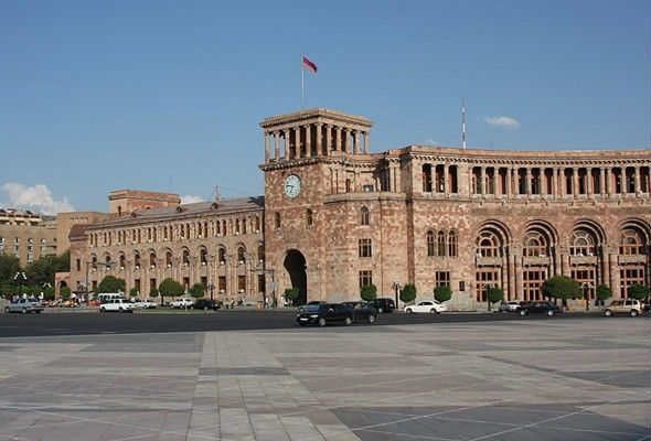 Ermənistan Rusiyanı sanksiyalarla hədələdi 