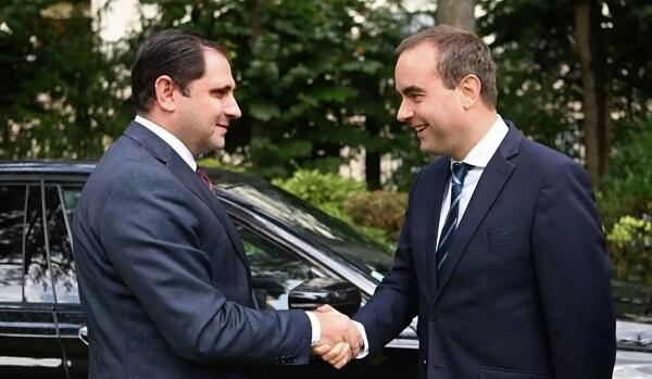 Papikyanla Lekornu görüşdü: hərbi sənəd imzalandı 